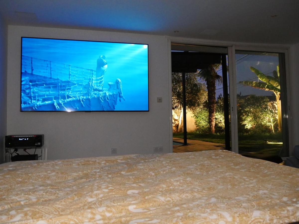 Unique! Jacuzzi Prive 35°C + Cinema Villa Entiere Meyzieu Extérieur photo