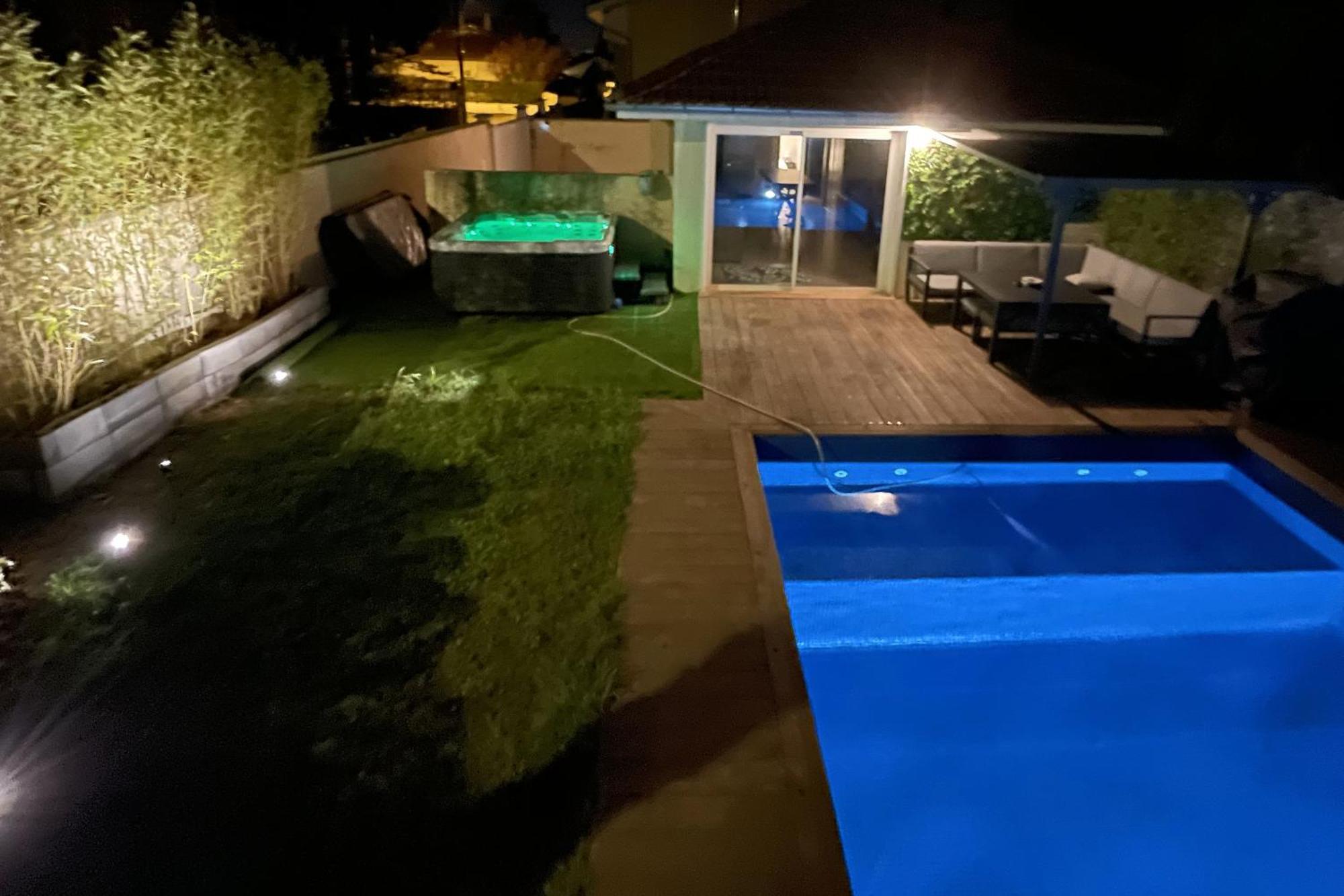 Unique! Jacuzzi Prive 35°C + Cinema Villa Entiere Meyzieu Extérieur photo