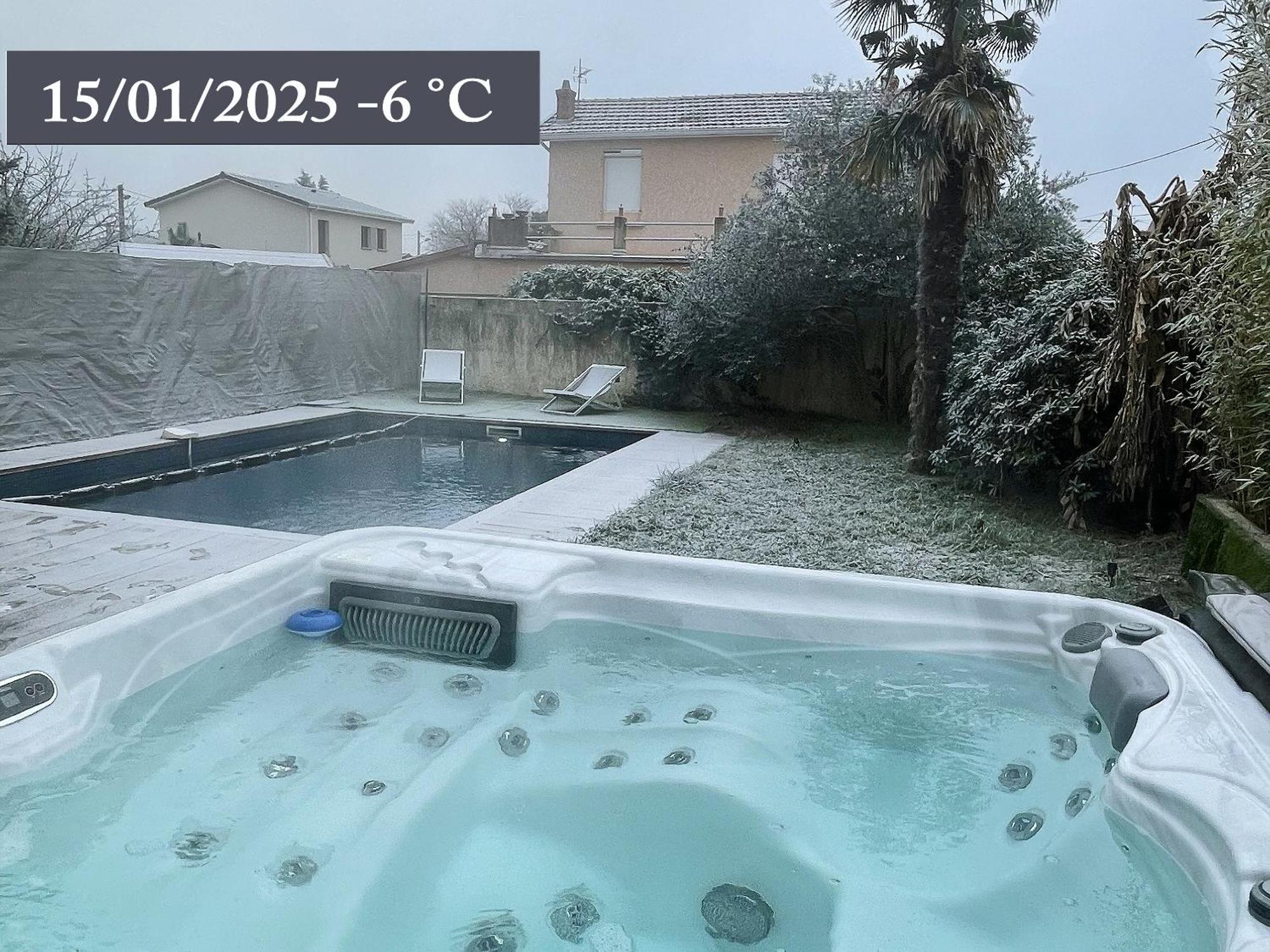 Unique! Jacuzzi Prive 35°C + Cinema Villa Entiere Meyzieu Extérieur photo